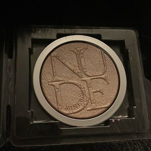 NEW- Diorskin luminizer